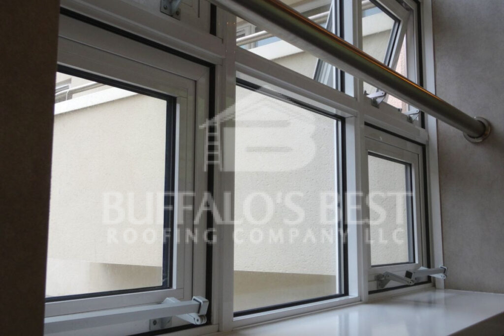 Casement Windows vs. Double Hung: Which One Should You Choose? 2 double hung window